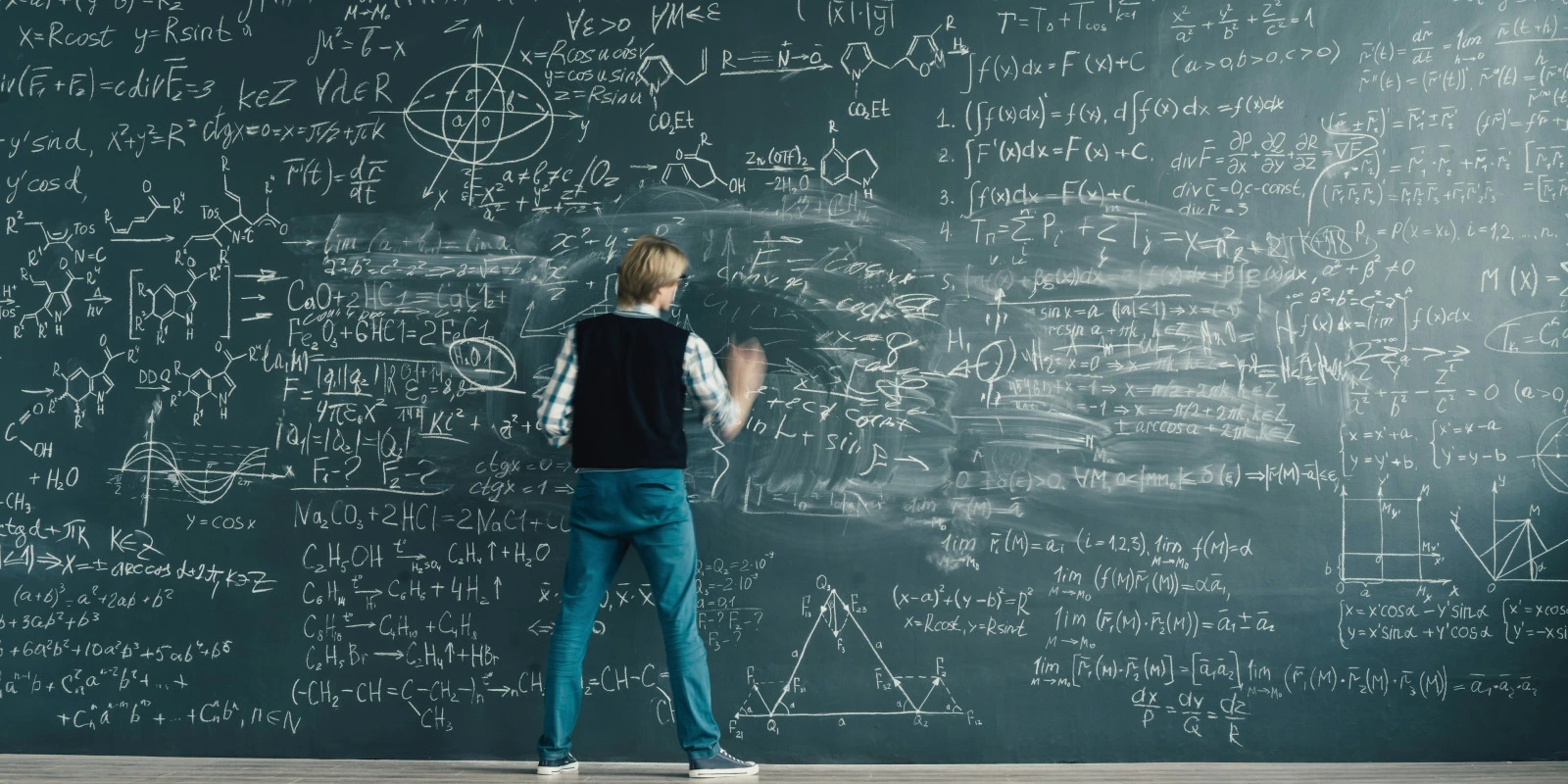 Calcul Formel : Méthodes et Algorithmes en Licence Mathématiques