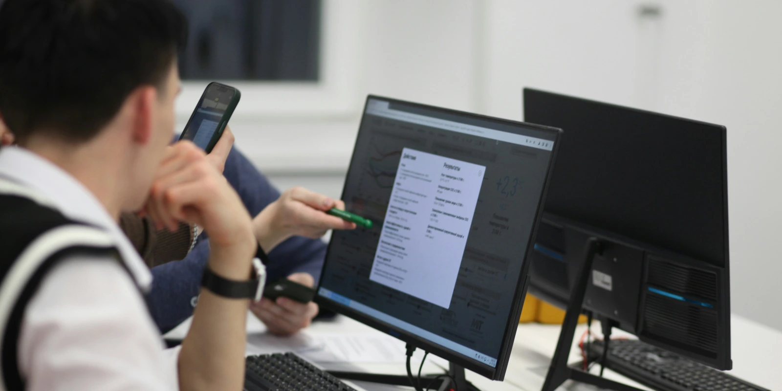 Systèmes Dynamiques et Chaotiques : Études et Simulations en Mathématiques